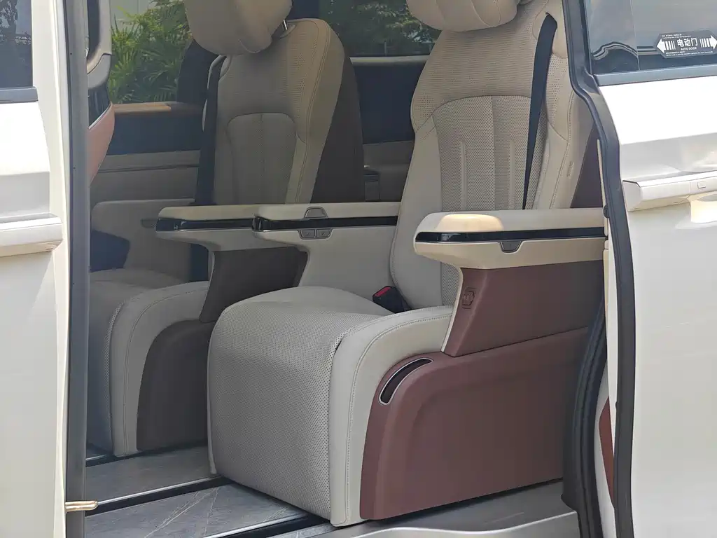 BYD Xia — миниатюра 10