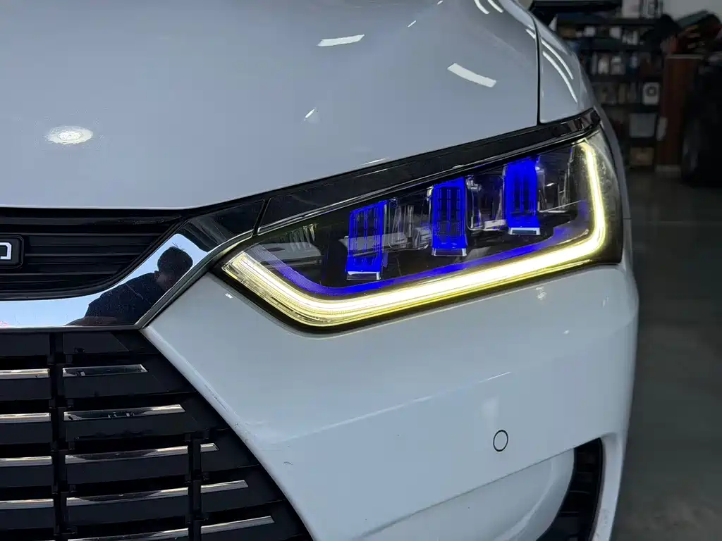 BYD Qin Pro NEV — миниатюра 2