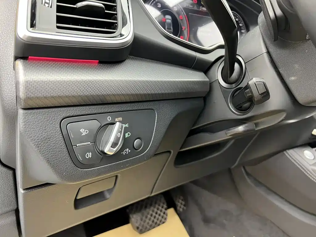 Audi Q5L — миниатюра 29