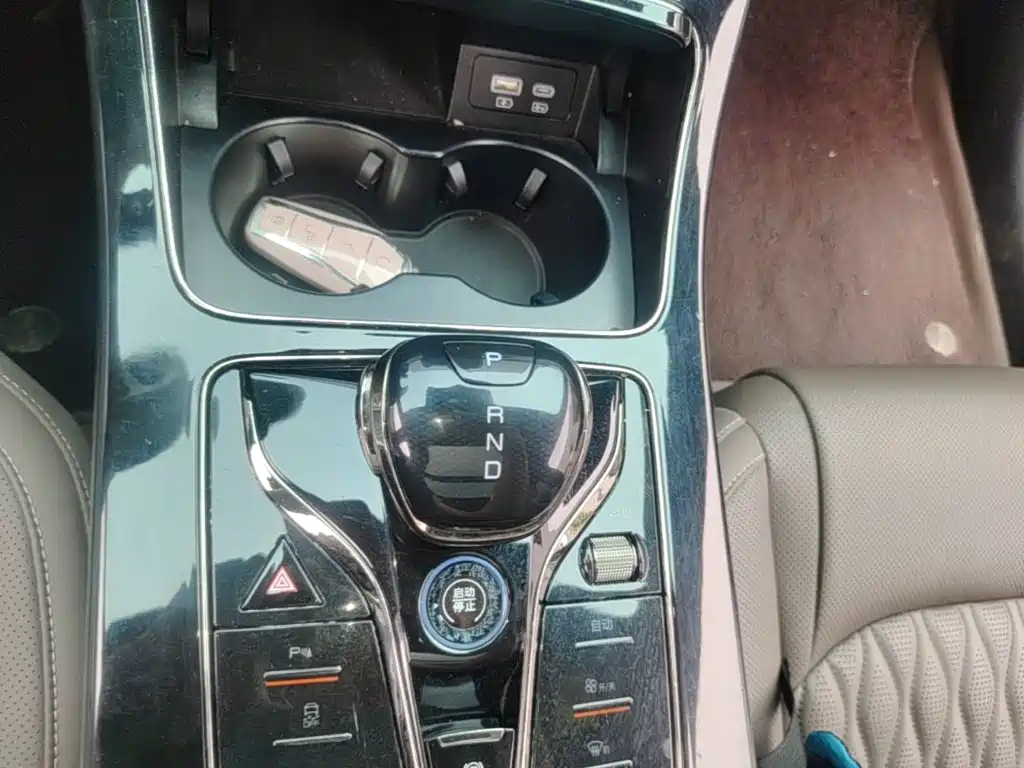 BYD Han — миниатюра 19
