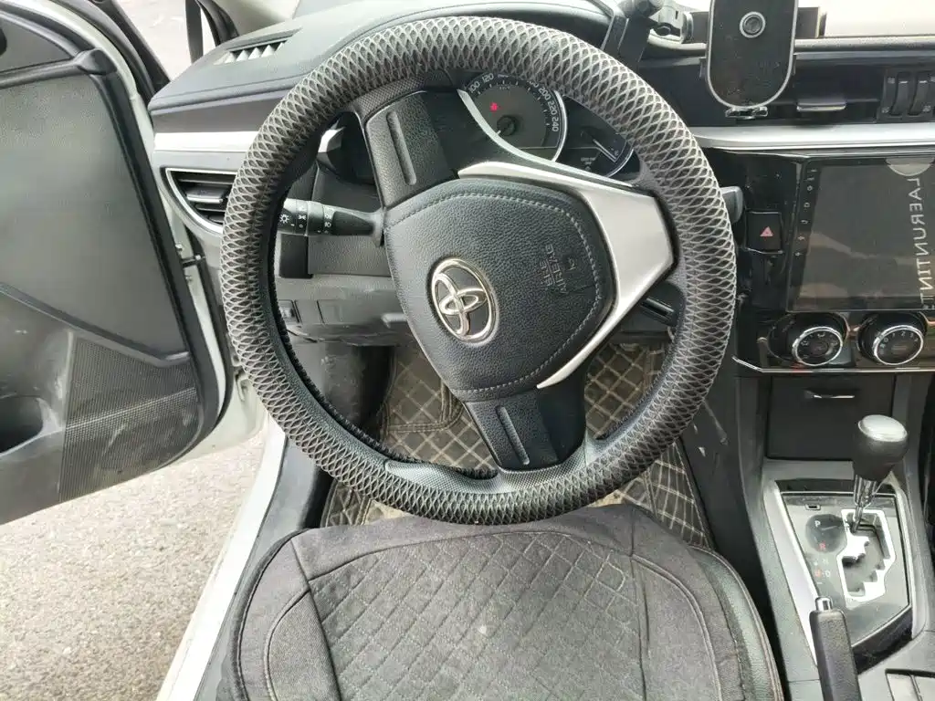 Toyota Corolla — миниатюра 6