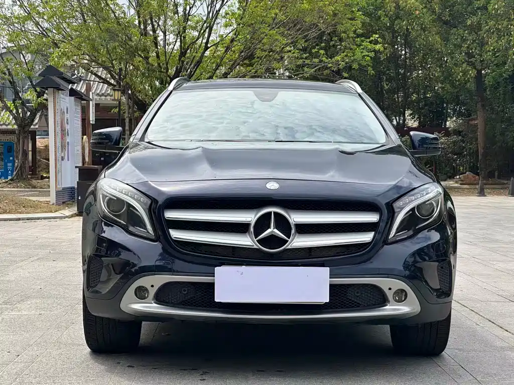 Mercedes-Benz GLA 2016 GLA 200 Fashion