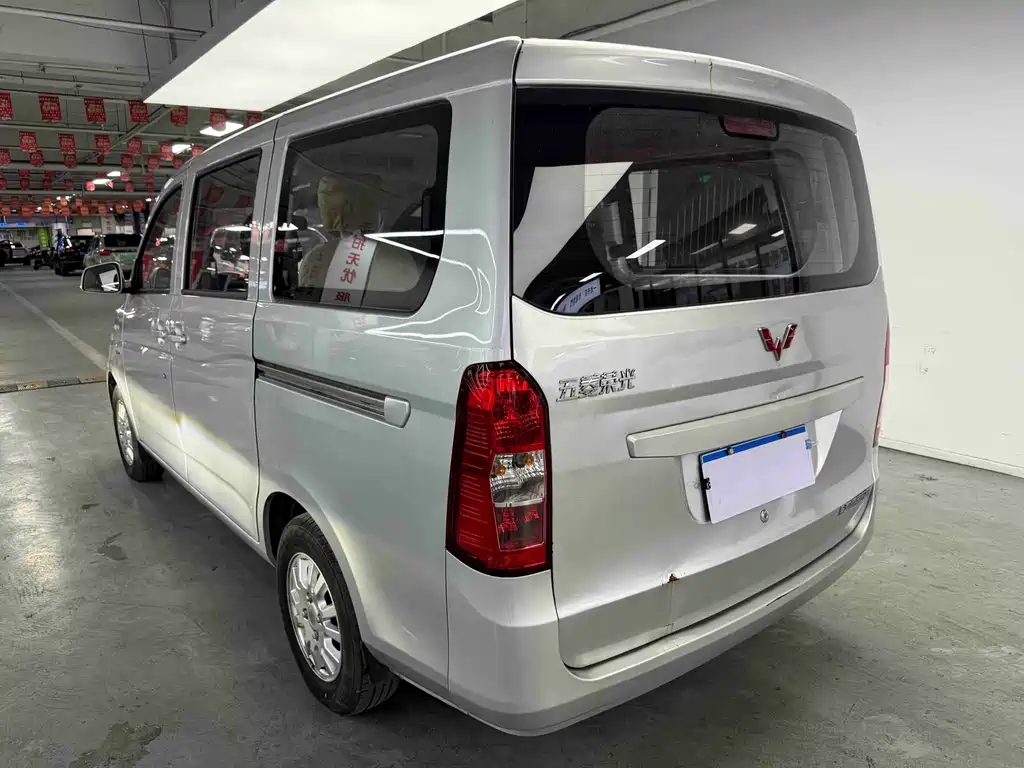 Wuling Rongguang V — миниатюра 8