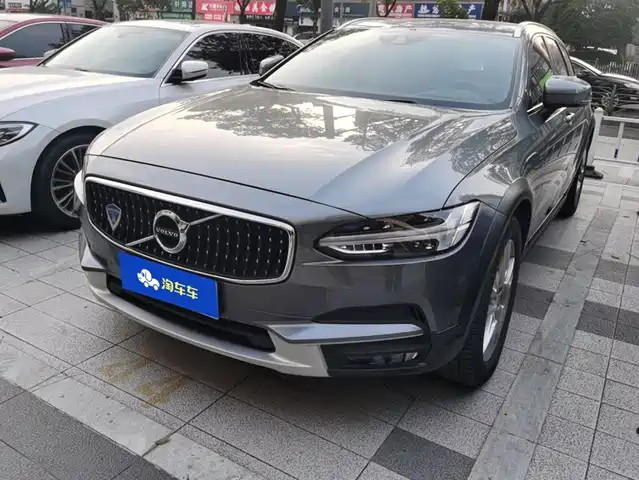 Volvo V90