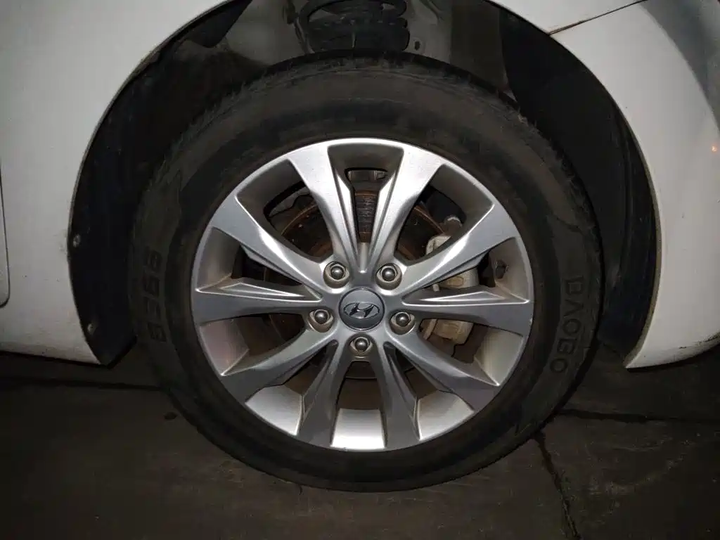 Hyundai Elantra Langdong — миниатюра 24
