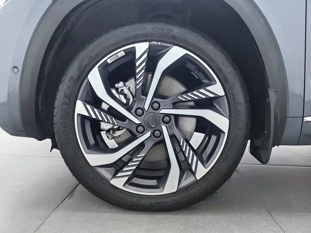 Geely Xingyue L — миниатюра 17