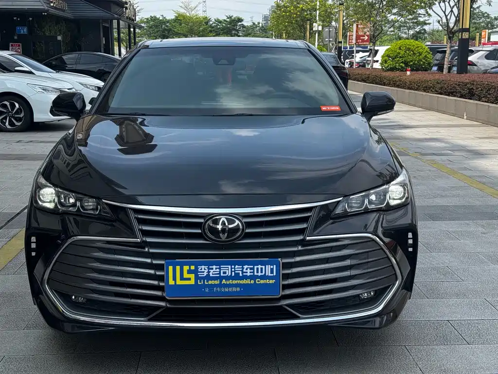 Toyota Avalon — миниатюра 2