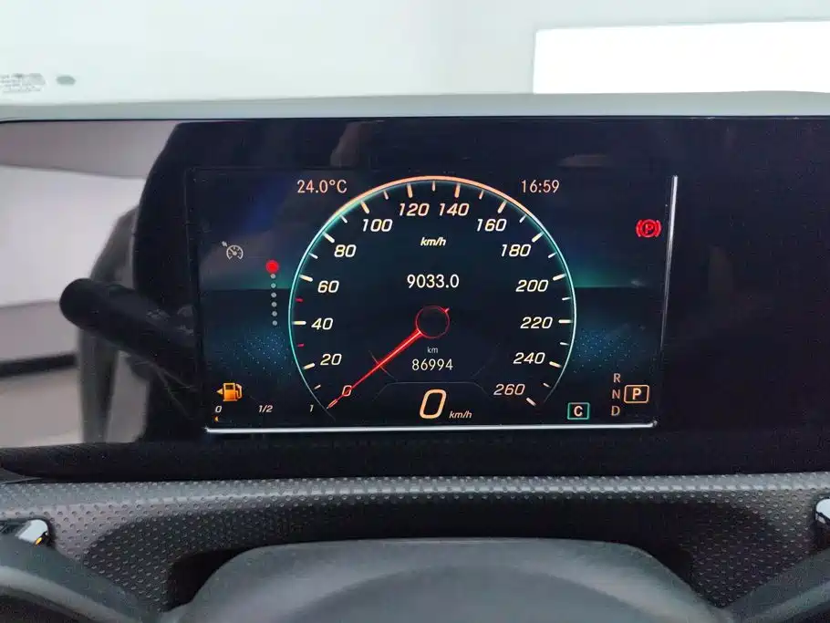 Mercedes-Benz A-Class — миниатюра 14