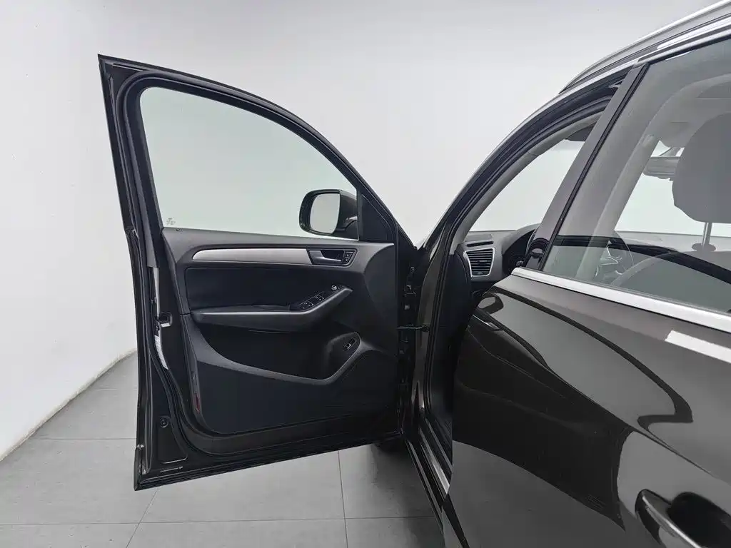 Audi Q5 — миниатюра 8