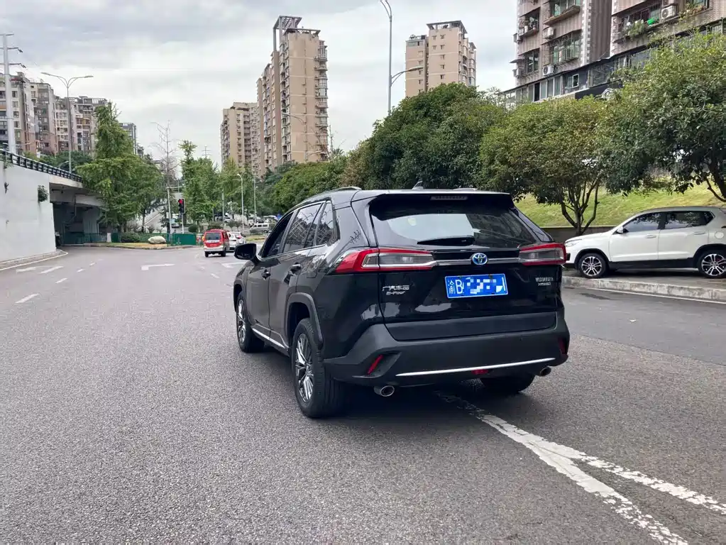 Toyota Wildlander — миниатюра 10