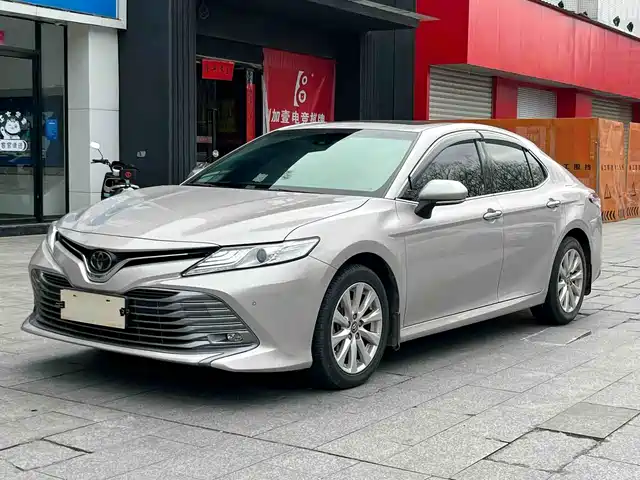 TOYOTA CAMRY 2020