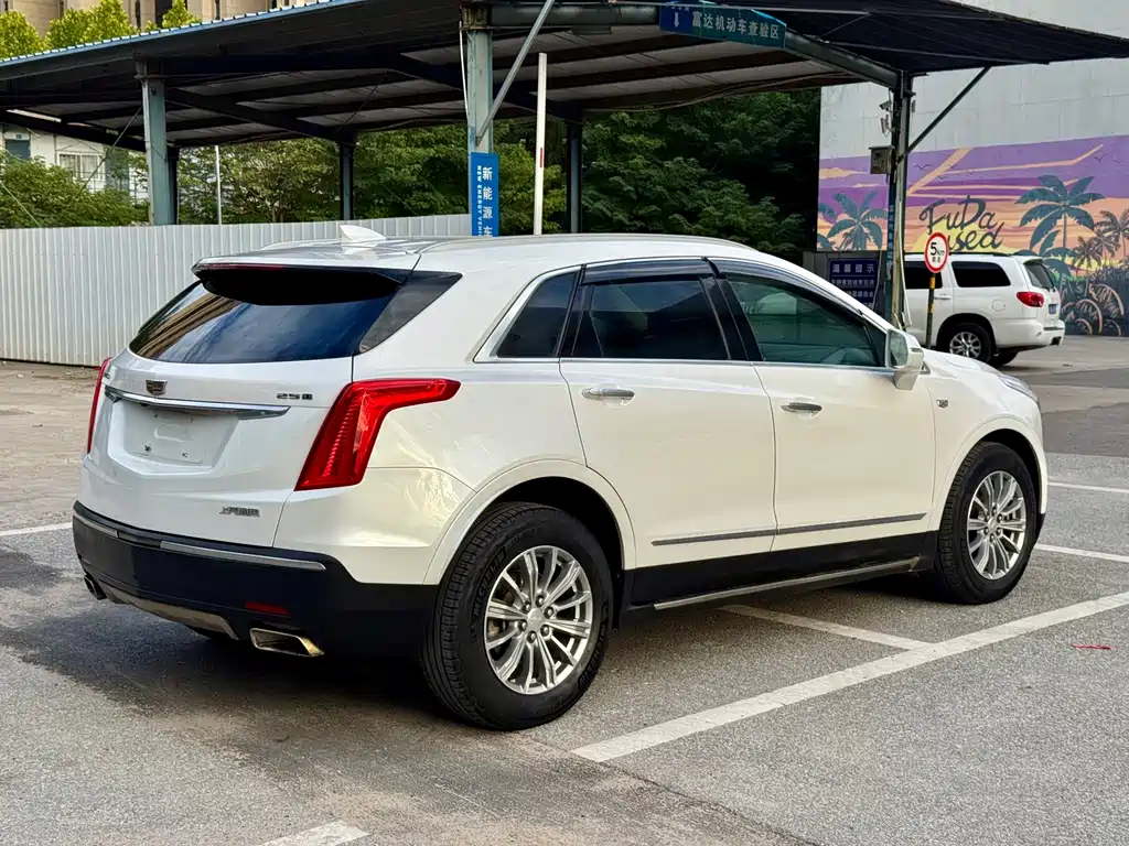 Cadillac XT5 — миниатюра 5