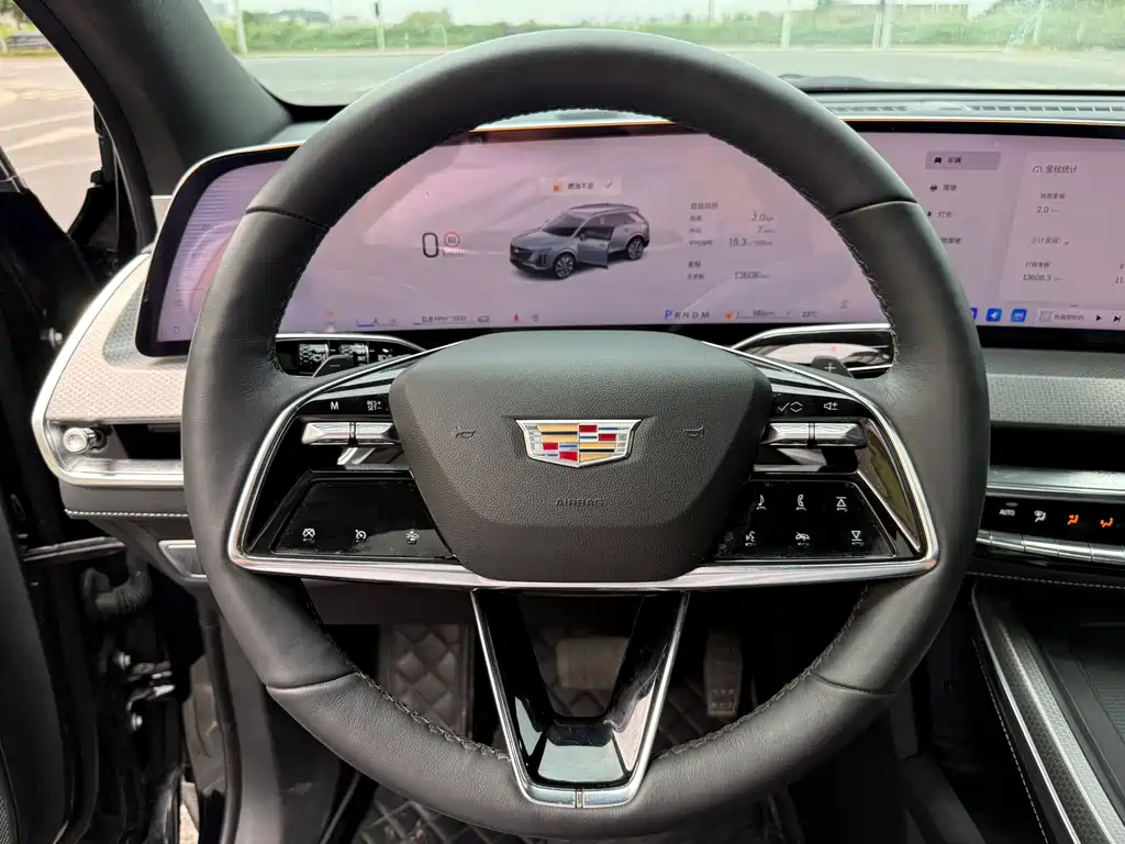 Cadillac XT5 — миниатюра 5