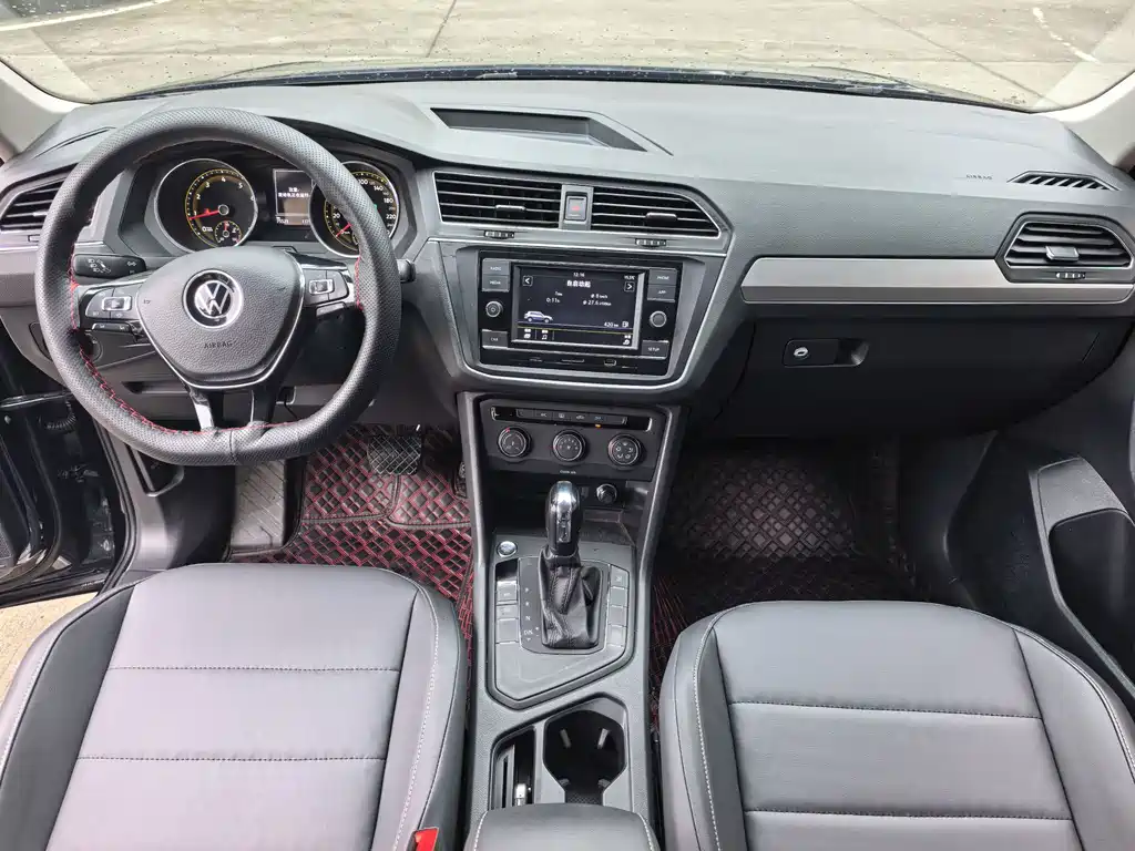 Volkswagen Tiguan L L 2021 330TSI AT