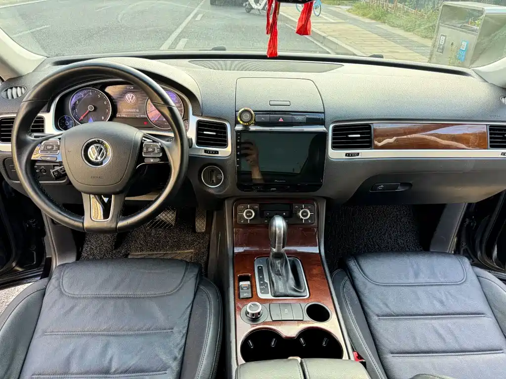 Volkswagen Touareg — миниатюра 14
