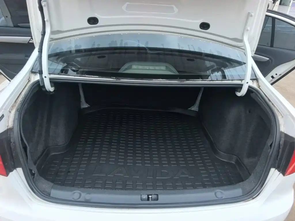 Volkswagen Lavida — миниатюра 19