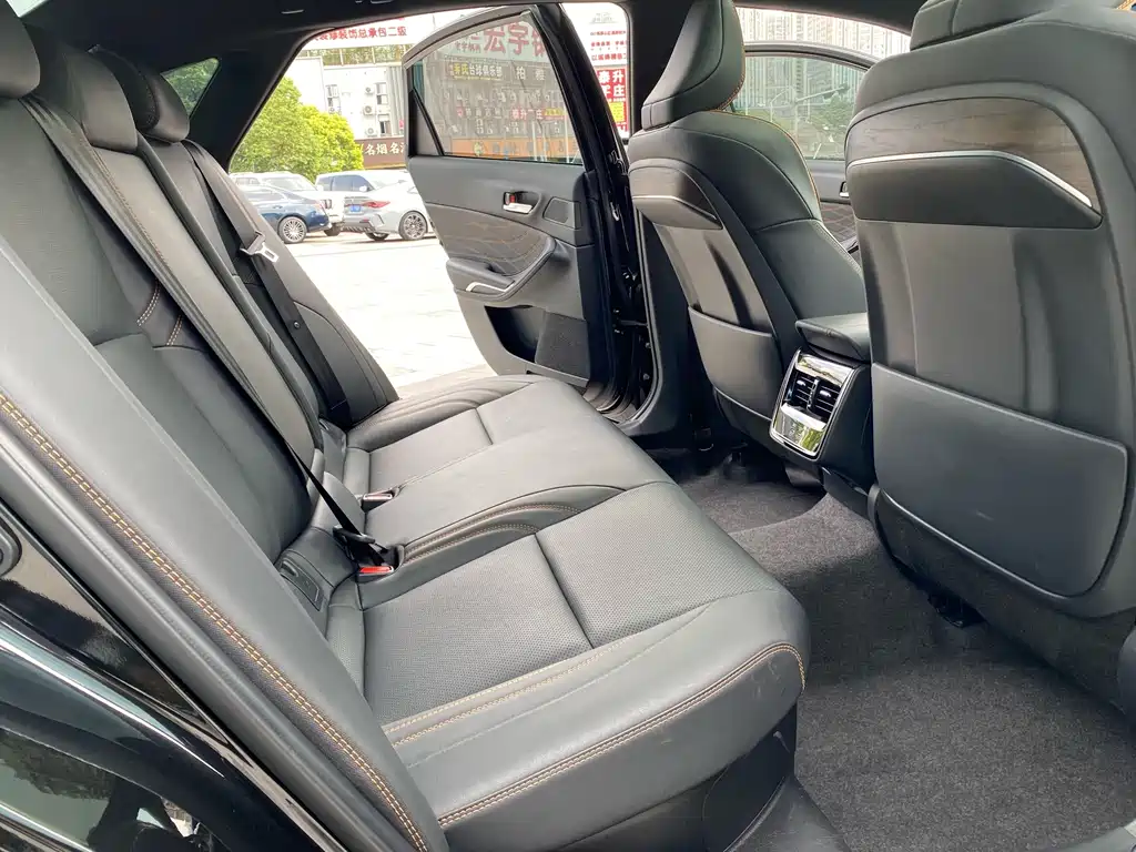 Toyota Avalon — миниатюра 12