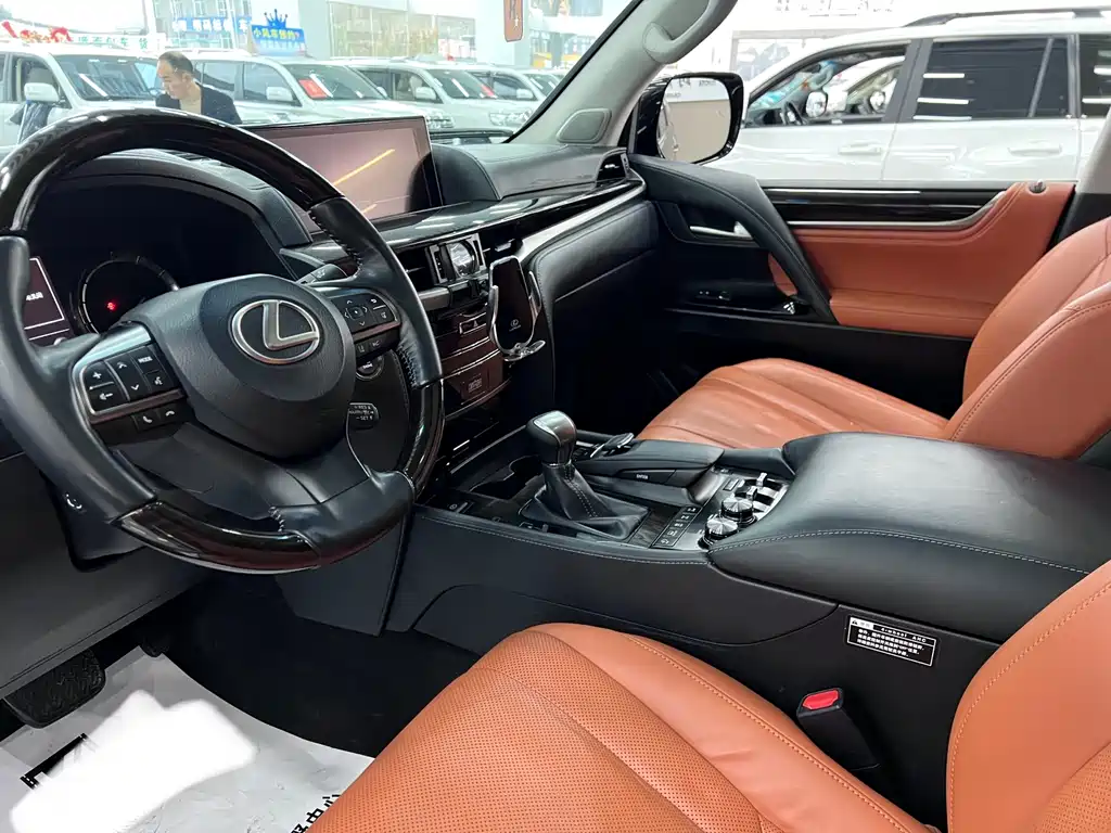 LEXUS LX