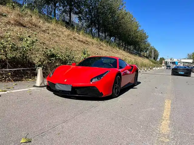 FERRARI 488 2017