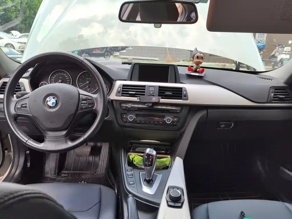 BMW 3 Series — миниатюра 10