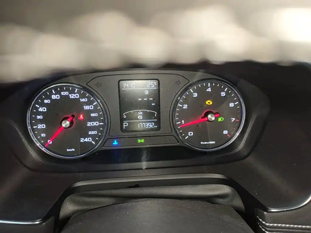 Roewe RX5 — миниатюра 12