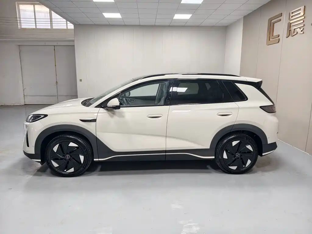 BYD Sealion 05 EV — миниатюра 7