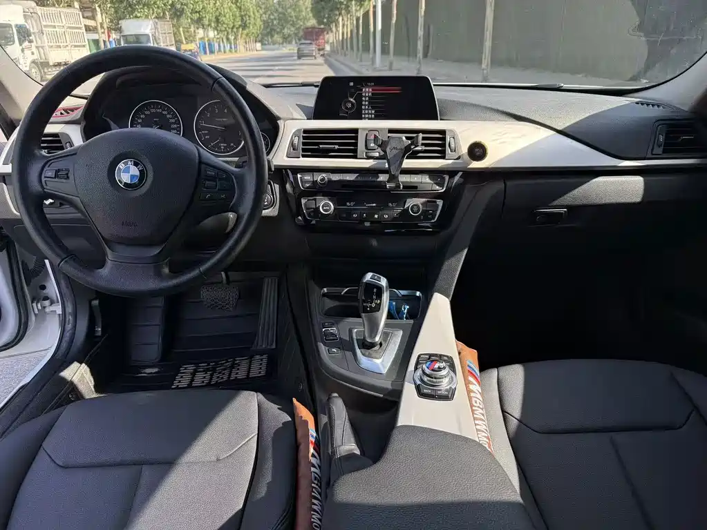 BMW 3 Series — миниатюра 10