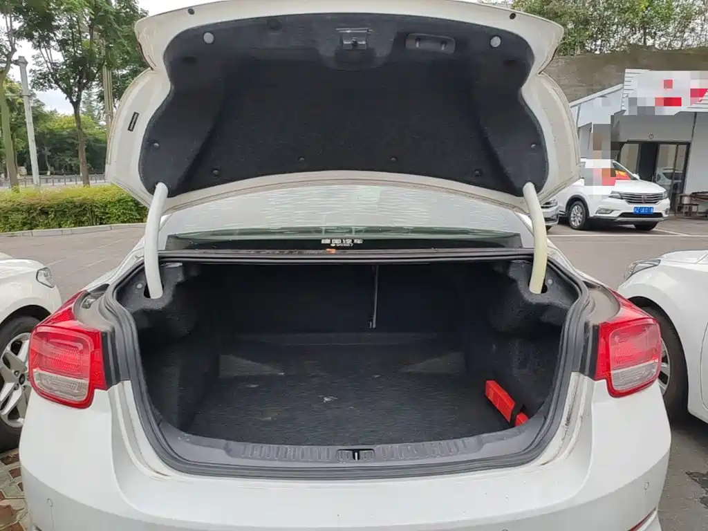 Chevrolet Malibu — миниатюра 19