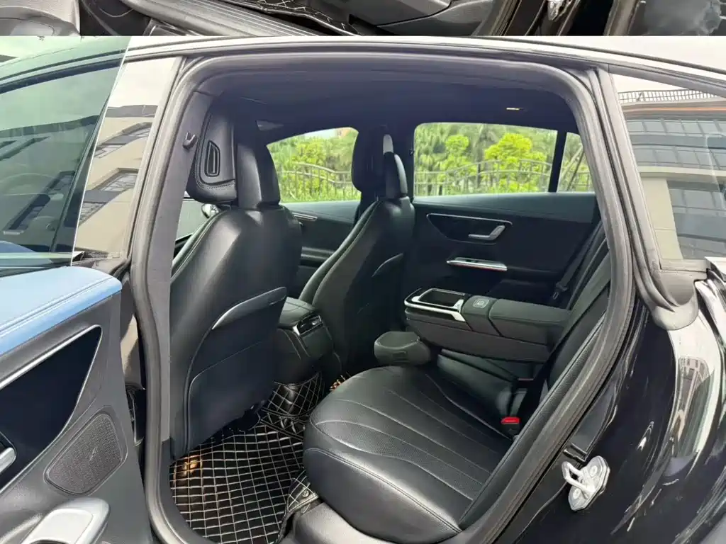 Mercedes-Benz EQE 2022 350