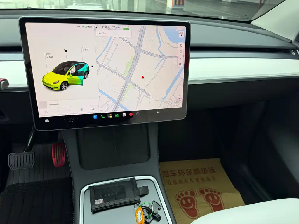Tesla Model Y — миниатюра 7