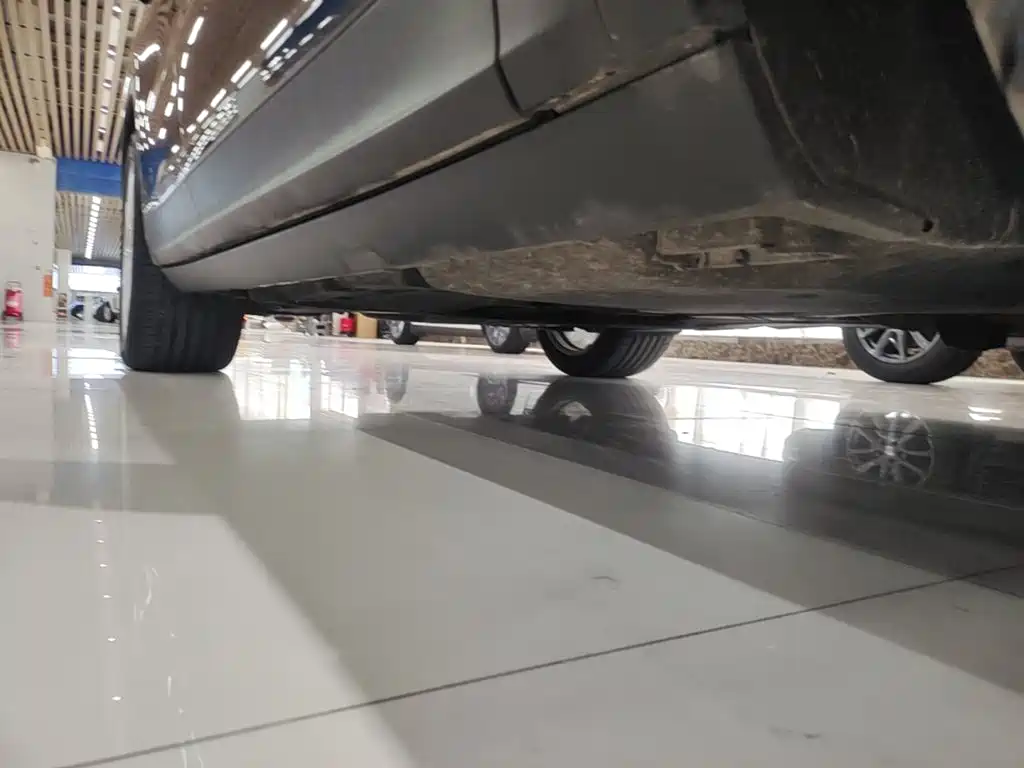 Porsche Cayenne — миниатюра 19