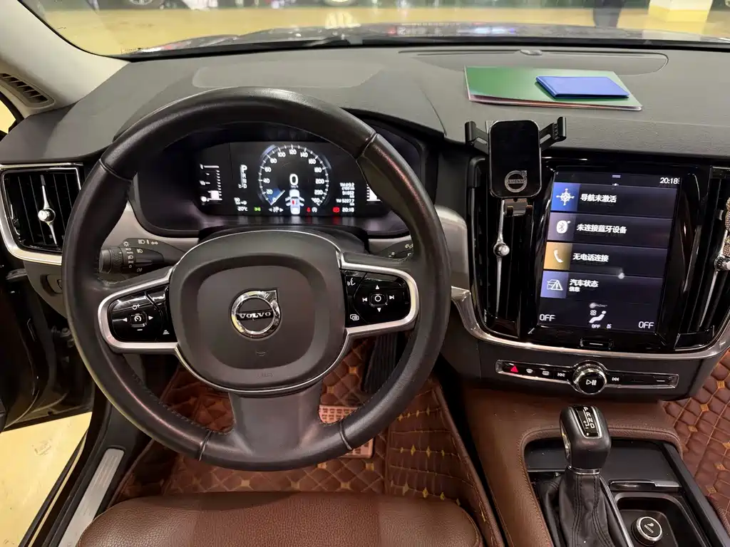 Volvo S90 — миниатюра 6