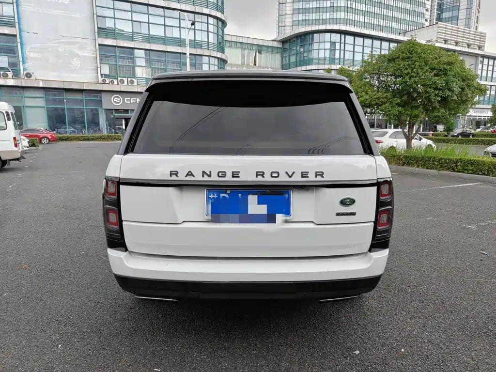 Land Rover Range Rover — миниатюра 8