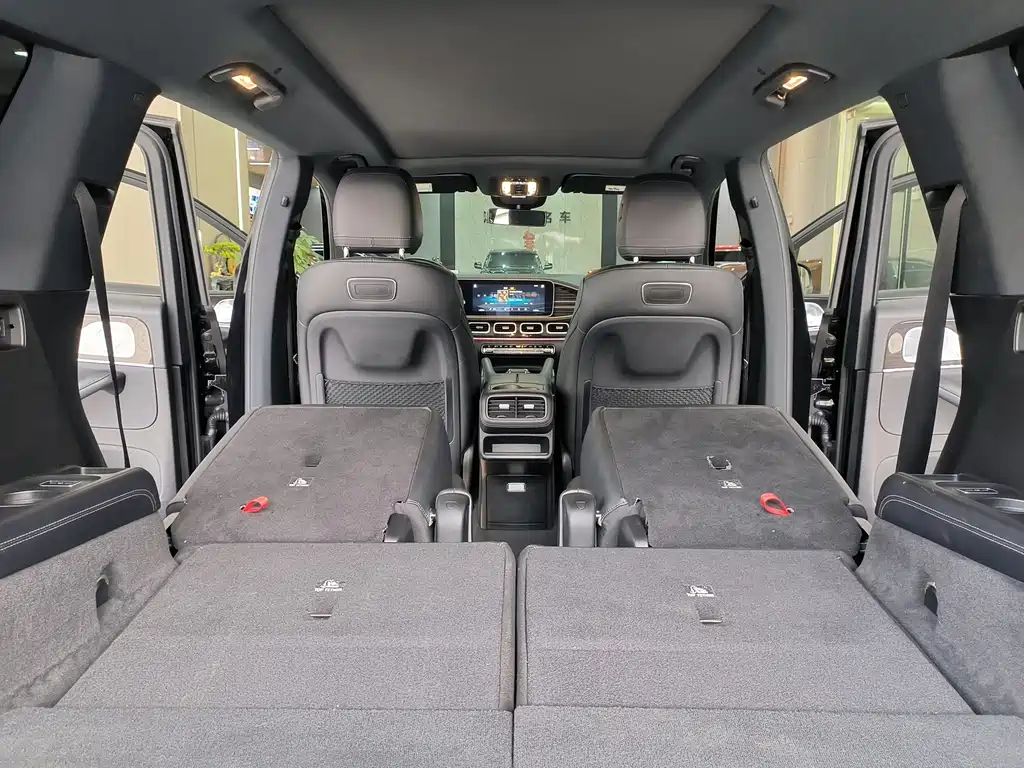 Mercedes-Benz GLS — миниатюра 19