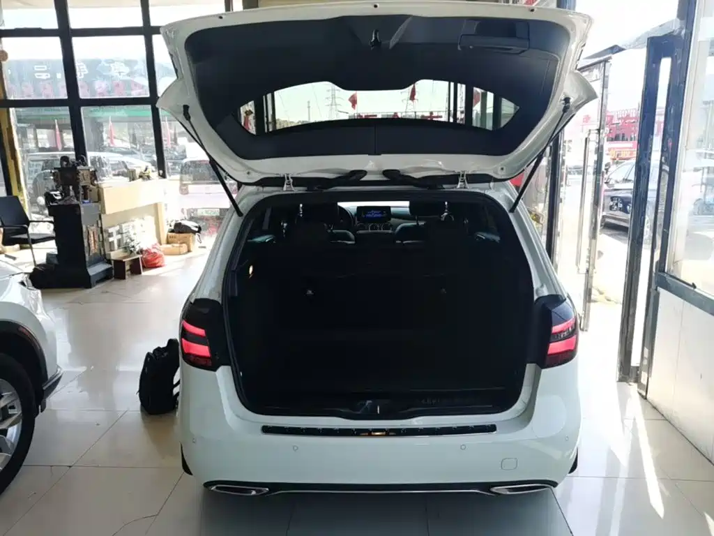 Mercedes-Benz B-Class — миниатюра 19