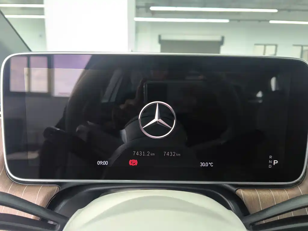 Mercedes-Benz EQE — миниатюра 12