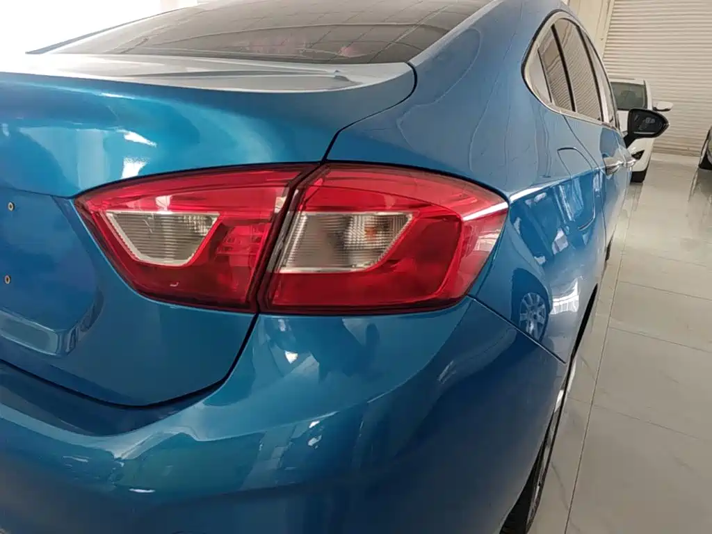 Chevrolet Cruze — миниатюра 8