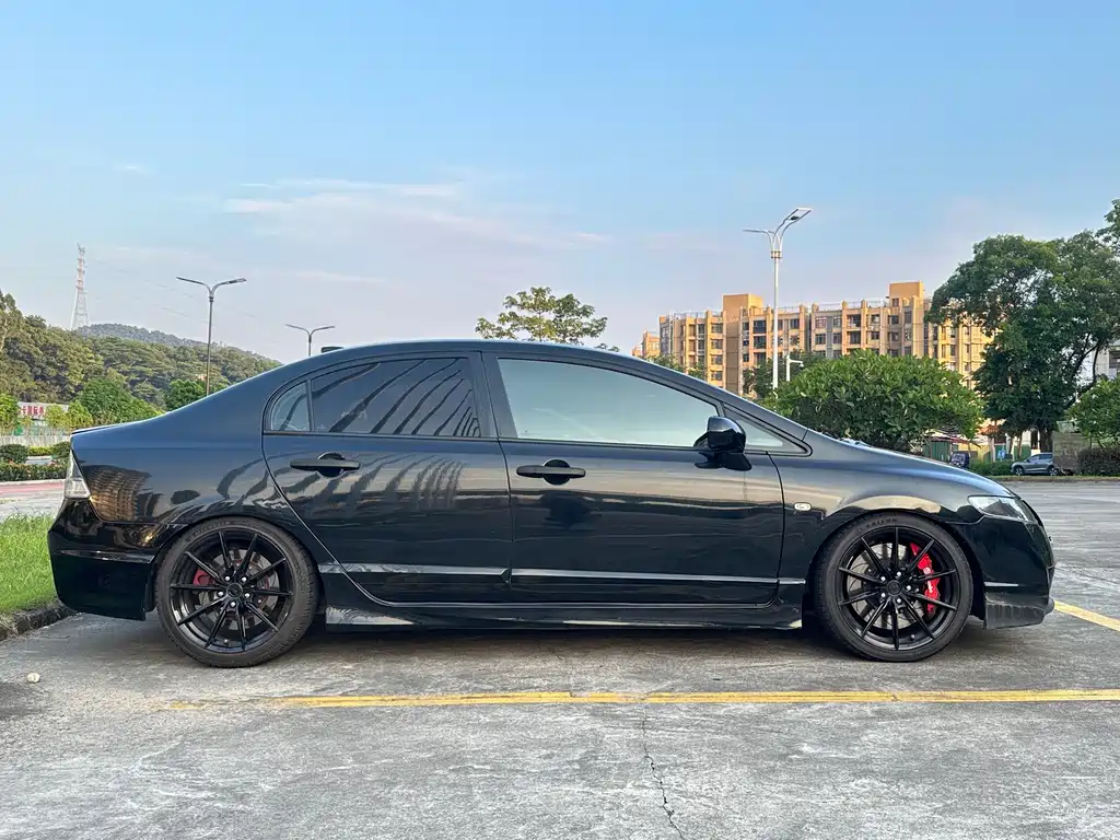 Honda Civic — миниатюра 10