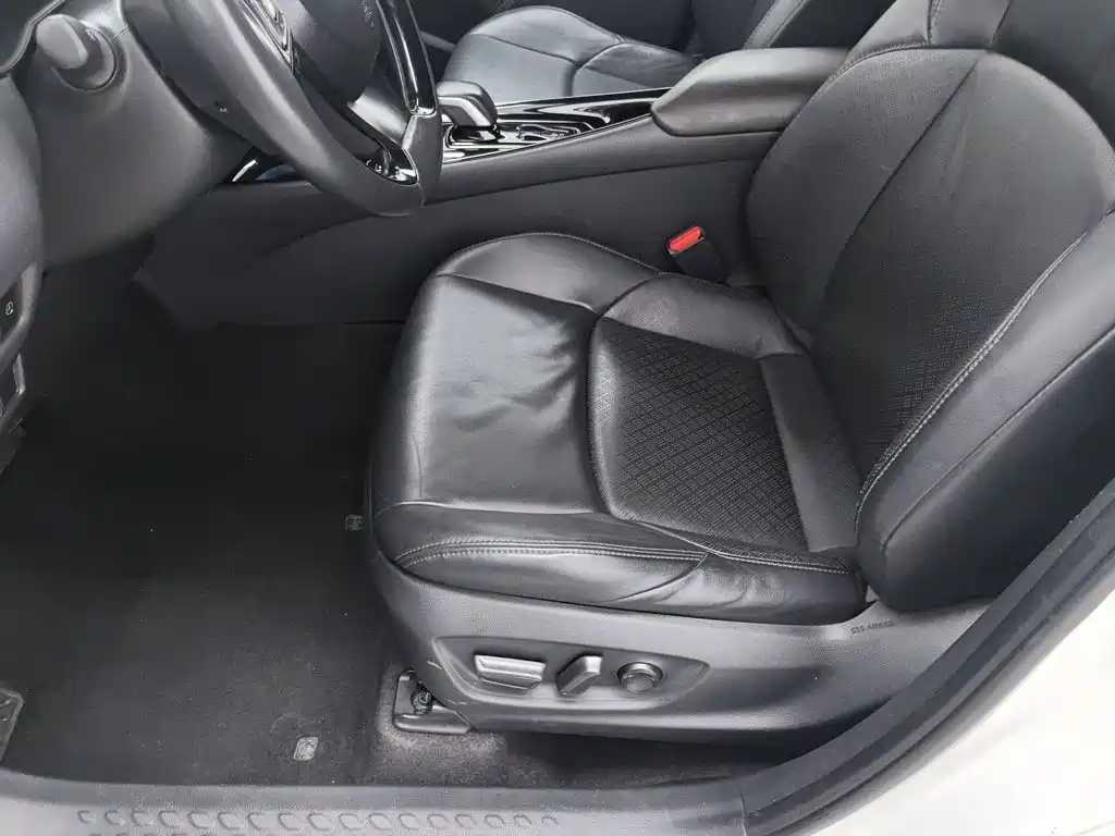 Toyota C-HR EV — миниатюра 20