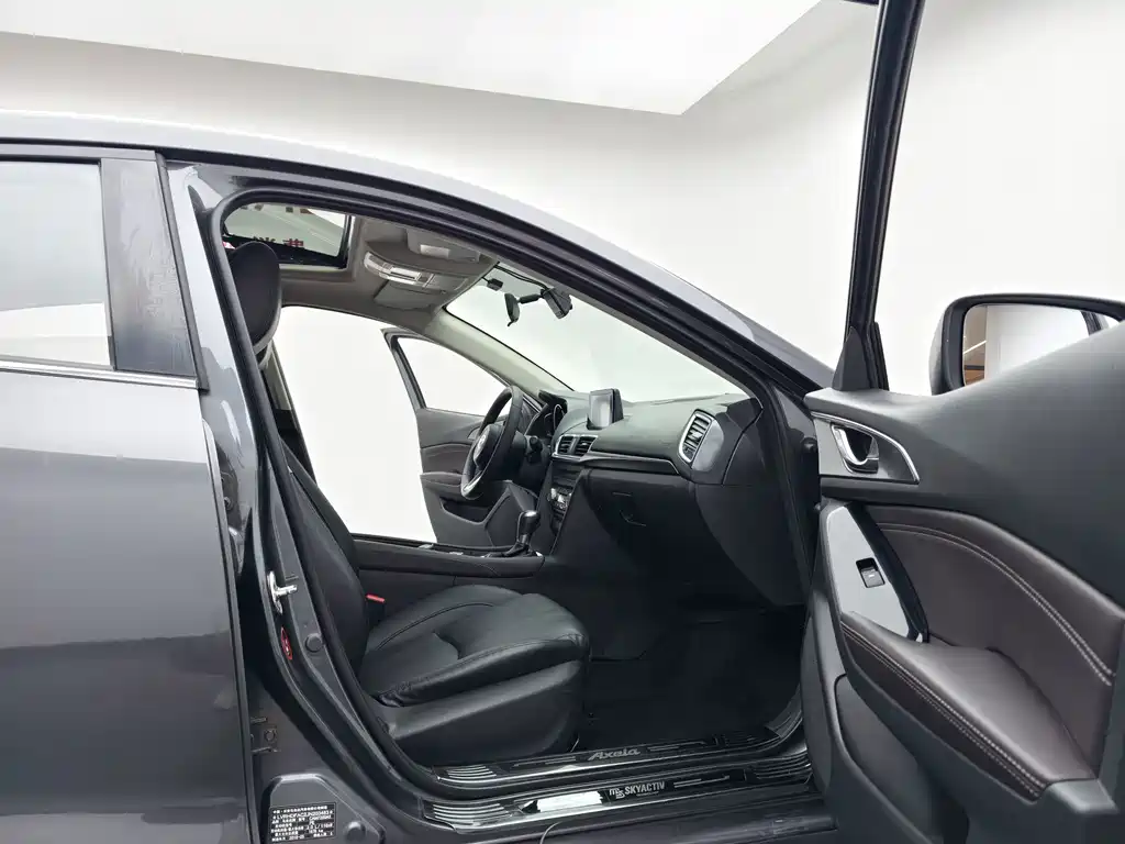 Mazda 3 Axela — миниатюра 20