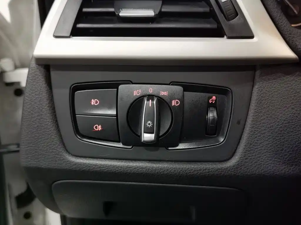 BMW 3 Series — миниатюра 21