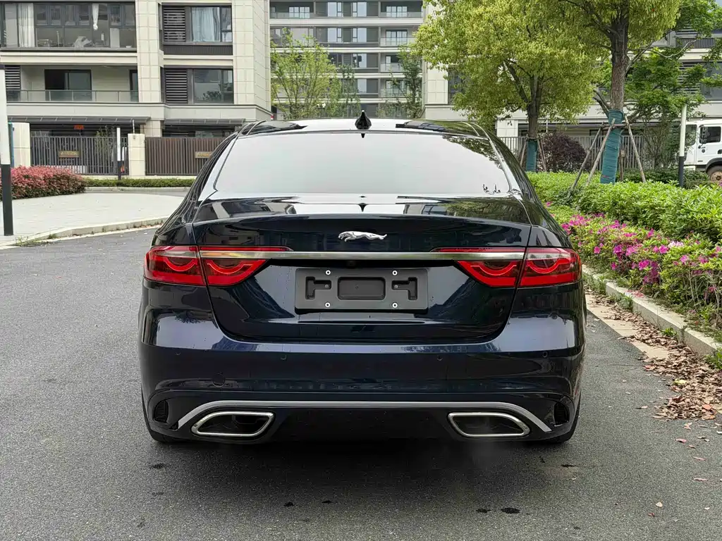 Jaguar XFL 2022 XFL 2.0T P250 Premium Luxury