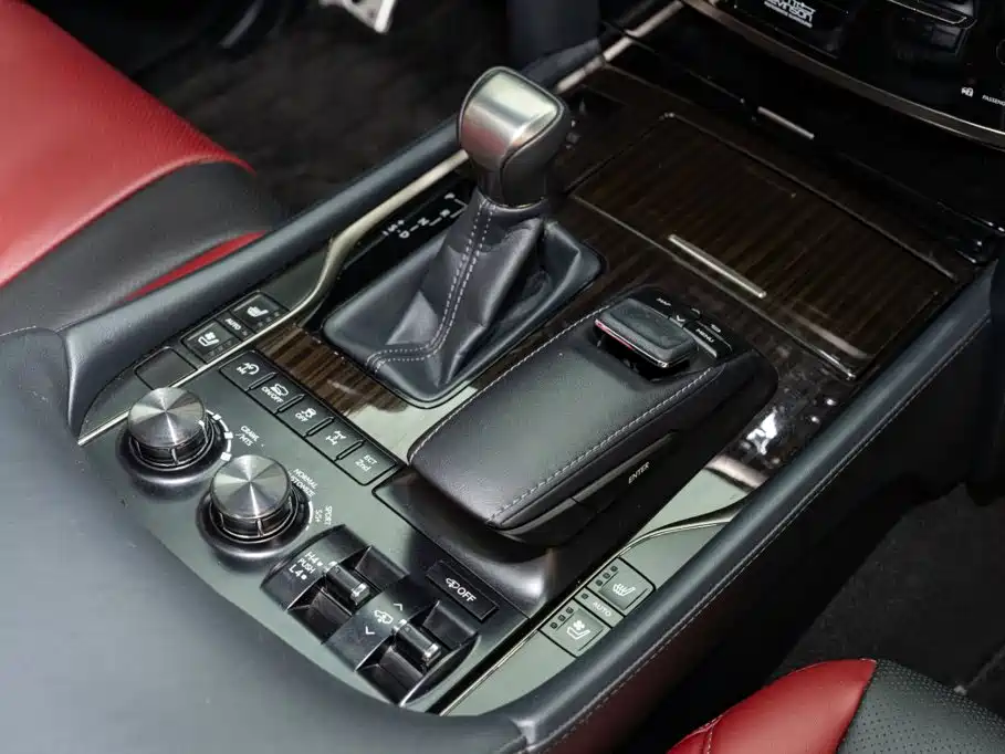 Lexus LX — миниатюра 18