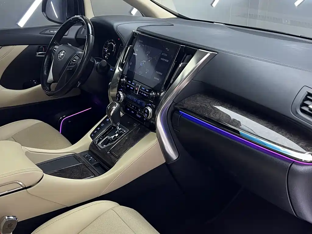 Toyota Vellfire — миниатюра 35
