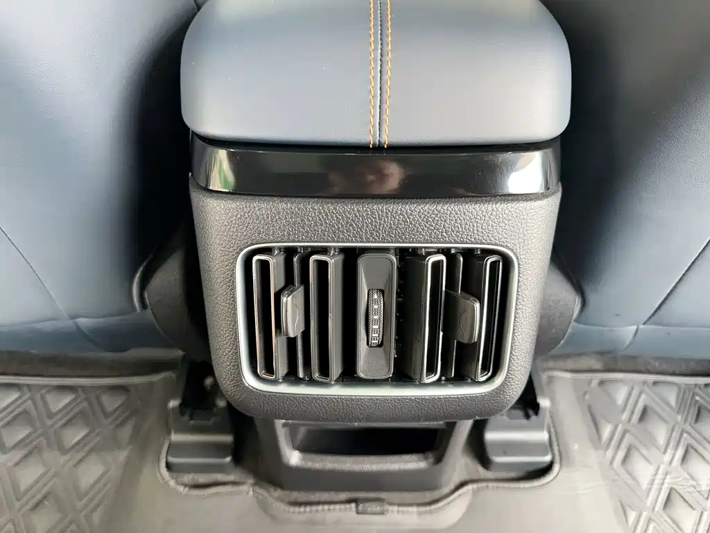 BYD PLUS New Energy — миниатюра 22