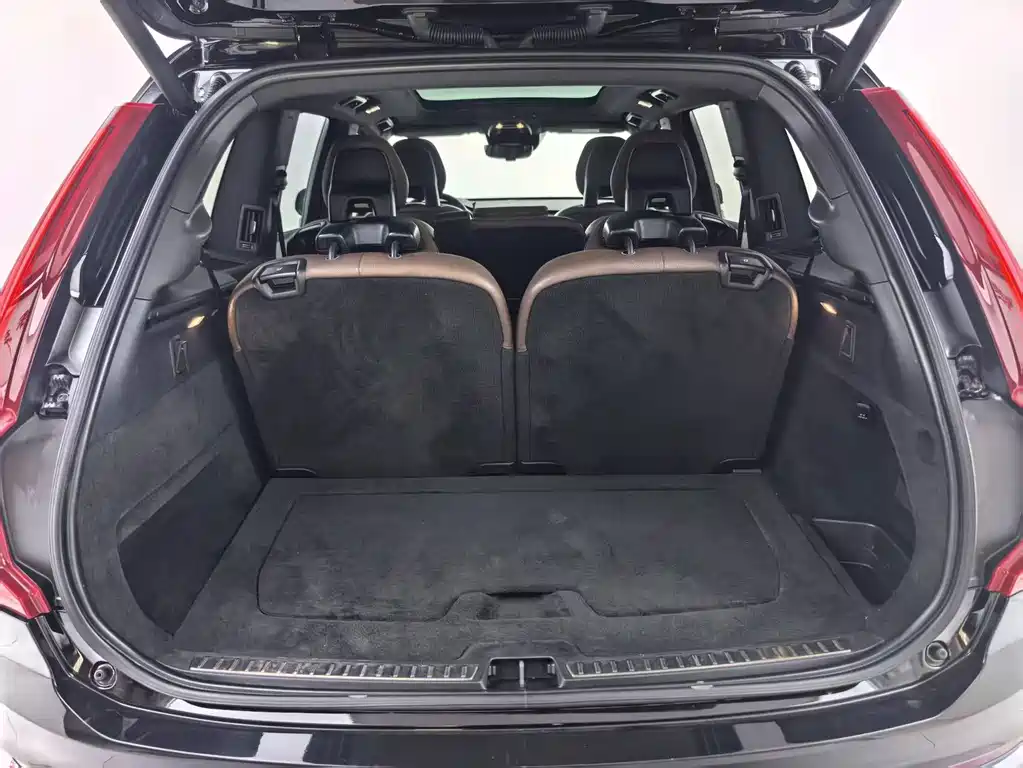 Volvo XC90 — миниатюра 29