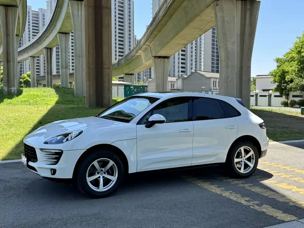 Купить Porsche Macan