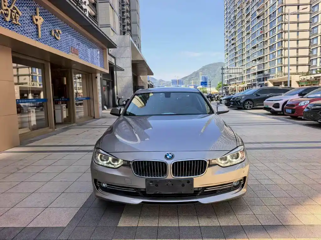 BMW 3 Series — миниатюра 2
