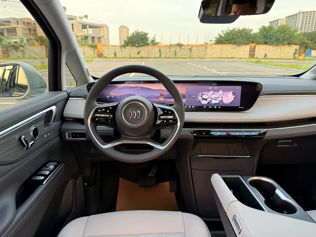 Buick GL8 — миниатюра 8