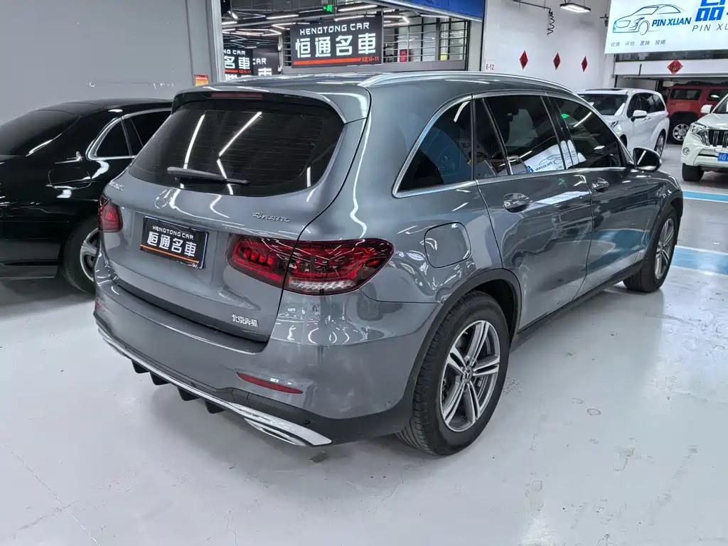 MERCEDES-BENZ GLC